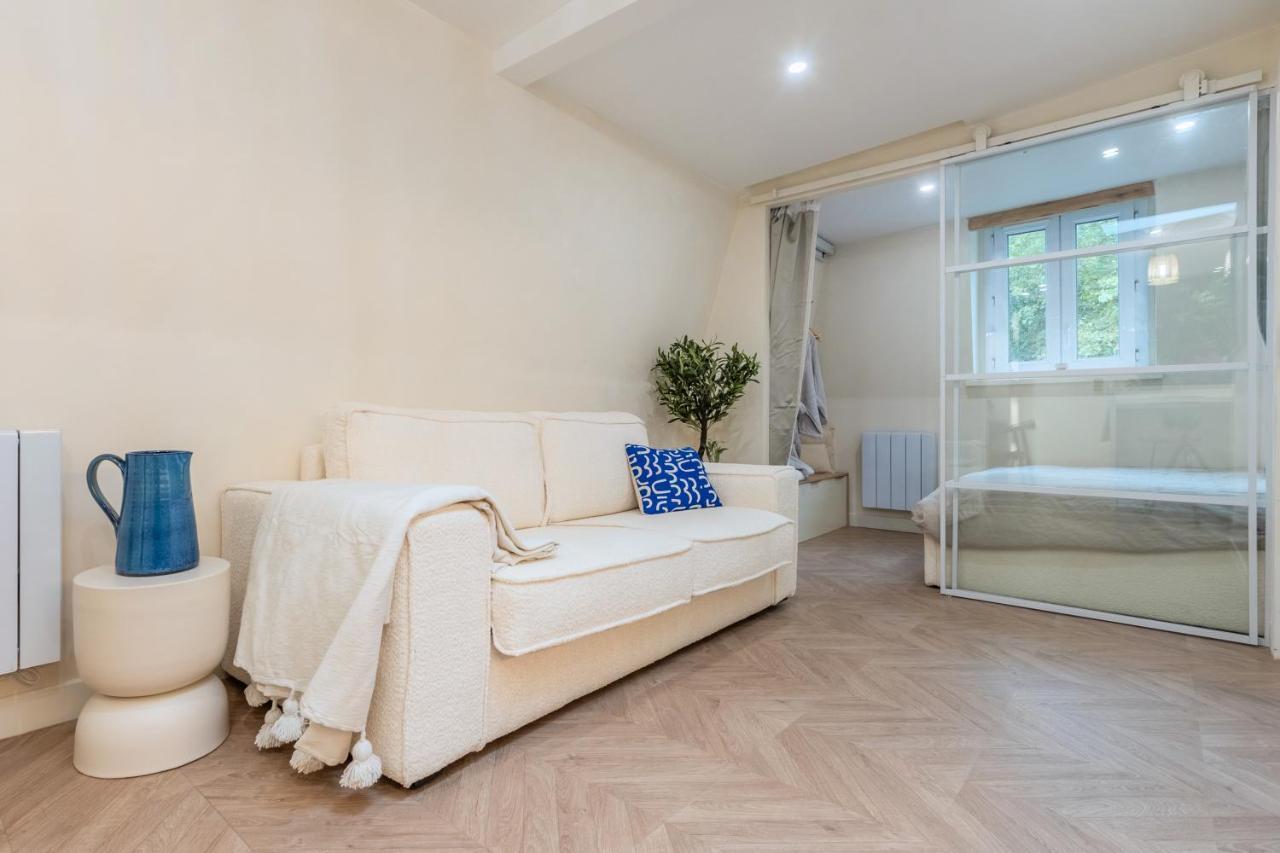 Duplex Standing Centre - Aux Bleuets Apartment
