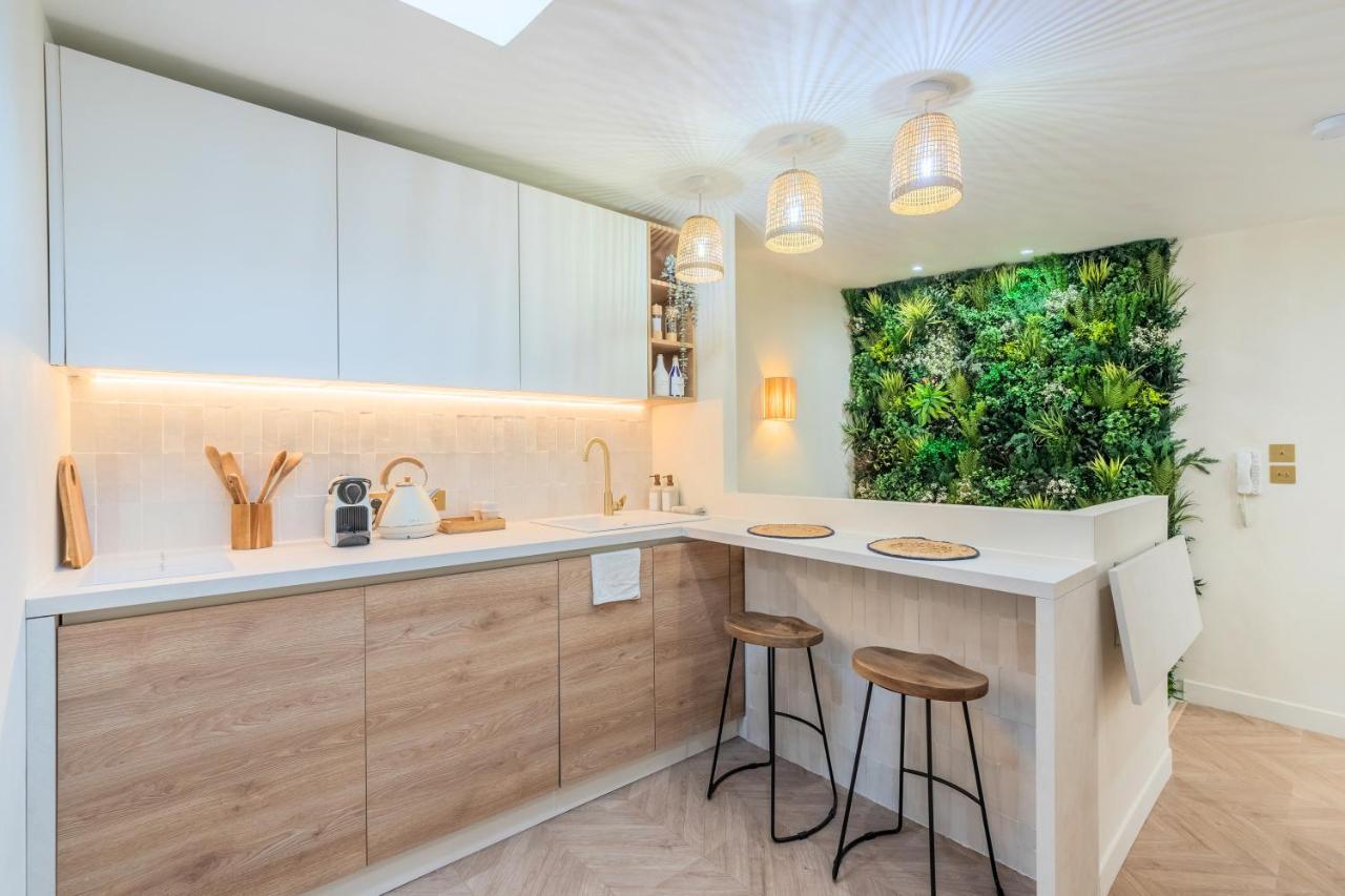 Duplex Standing Centre - Aux Bleuets Apartment